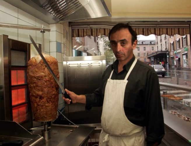 Un kebab à l’agneau halal se serait glissé dans l’assiette d’Eric Zemmour vendredi dernier